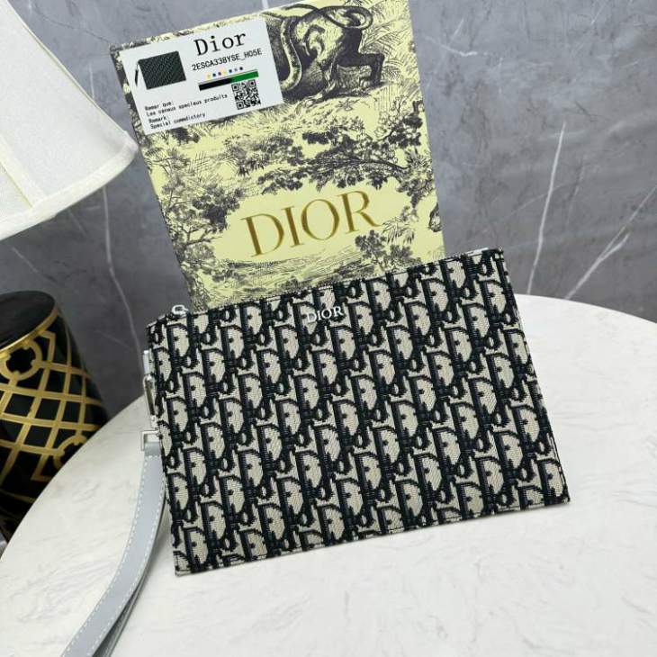 Picture of Dior Handbags _SKUfw239228855fw